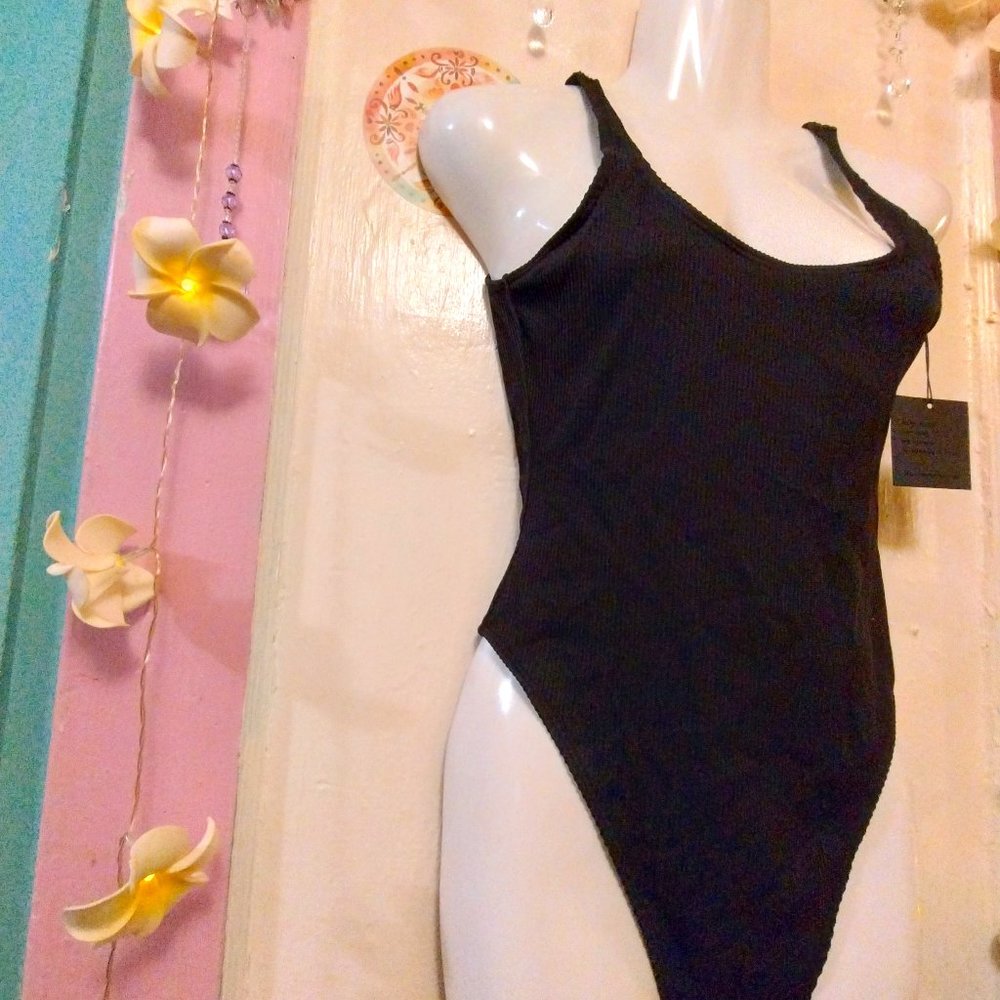 Dixperfect (S) Ribbed Low Back Bodysuit